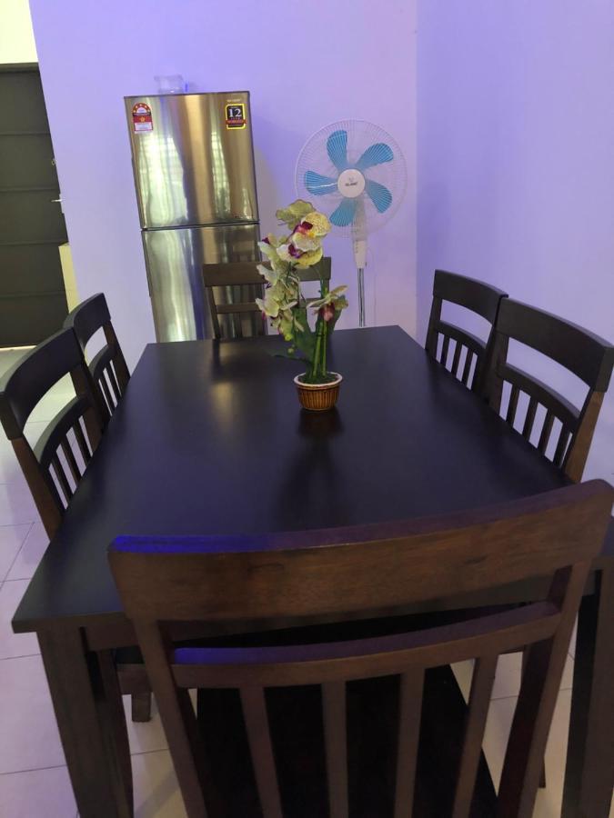 Hasnifana Homestay Seri Iskandar Exteriör bild