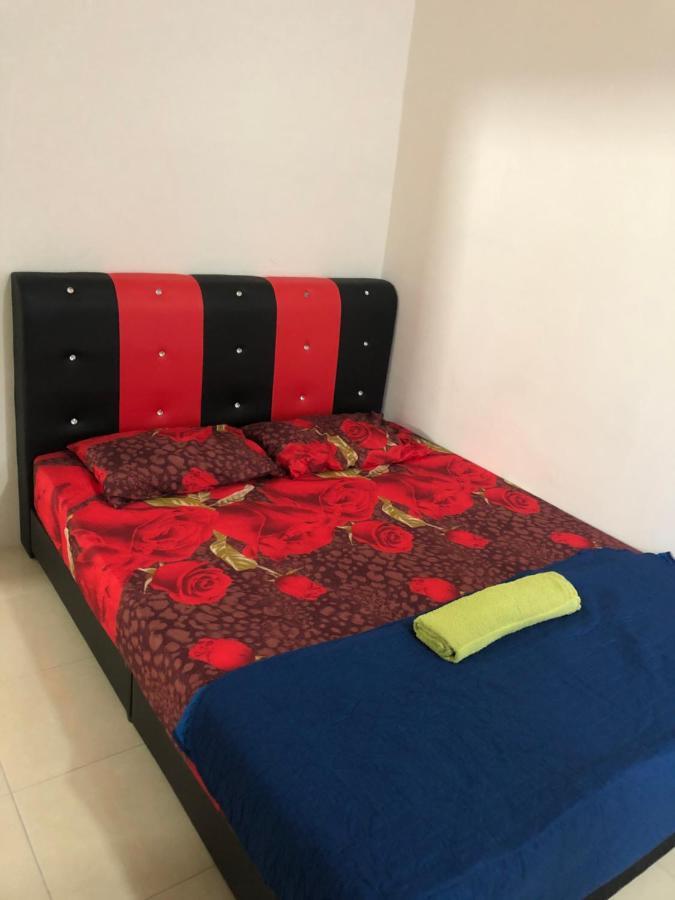 Hasnifana Homestay Seri Iskandar Exteriör bild